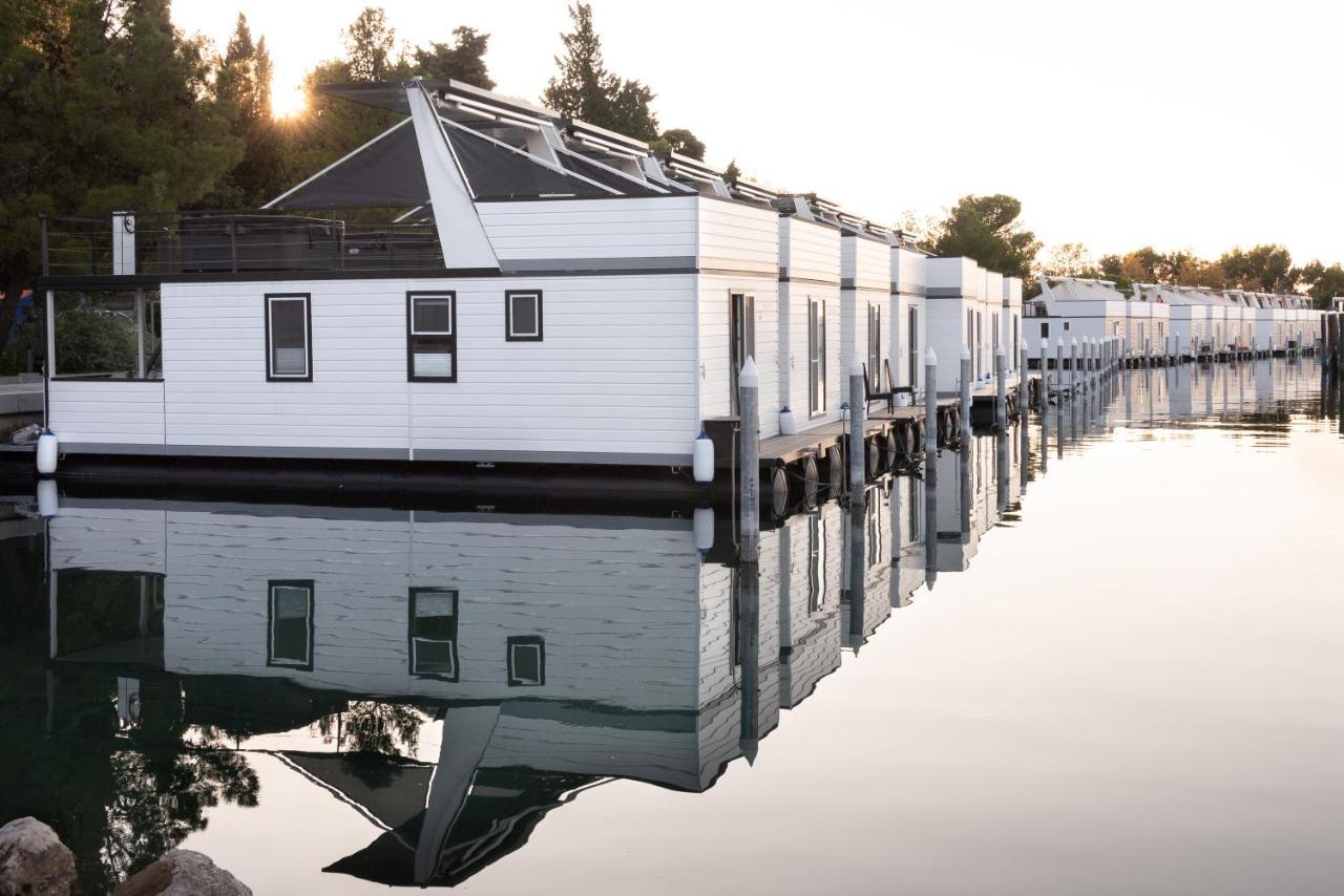 The Sea Lodges Portoroz - Bootshaus Floating Sea House المظهر الخارجي الصورة
