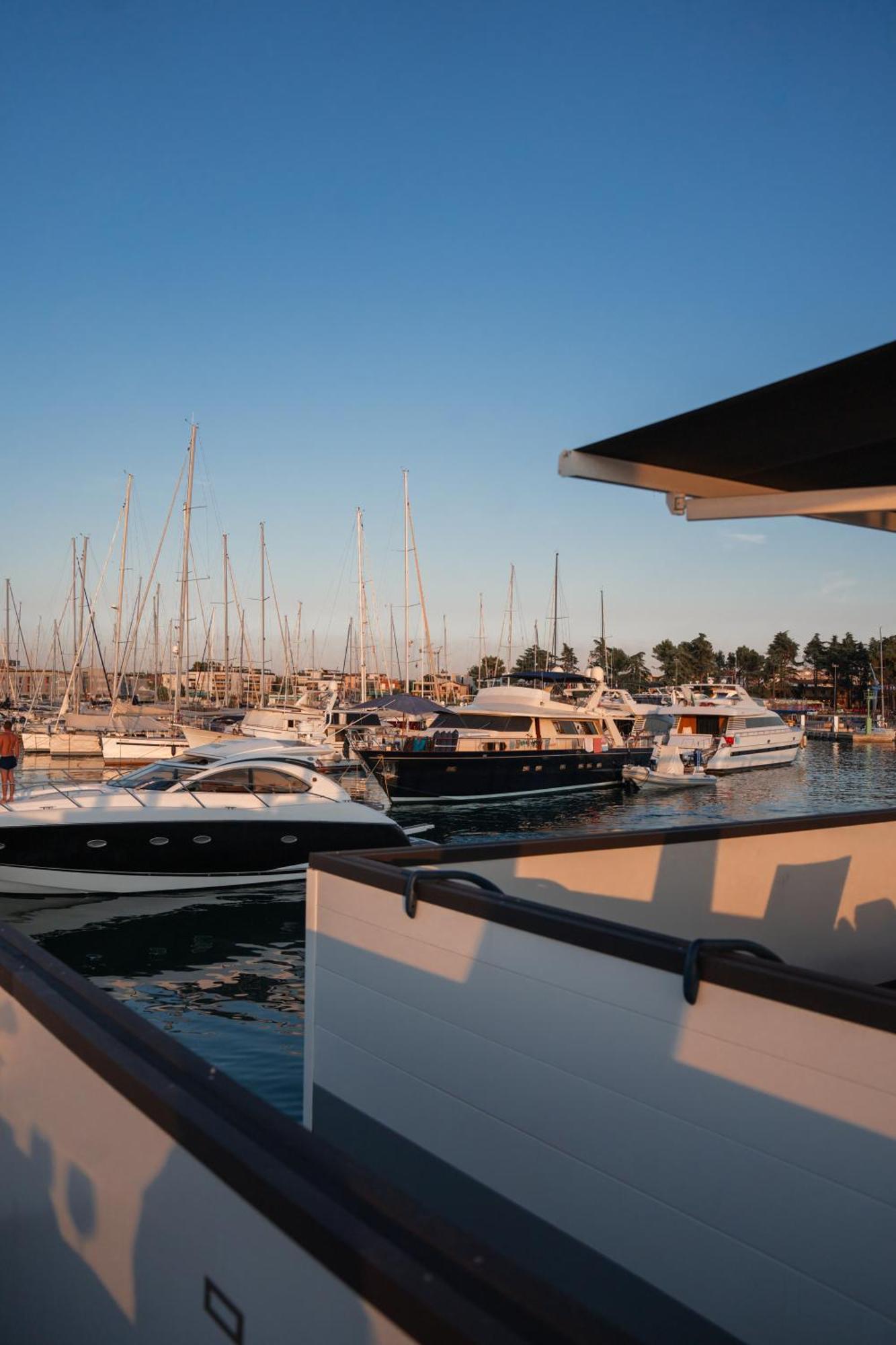 The Sea Lodges Portoroz - Bootshaus Floating Sea House المظهر الخارجي الصورة